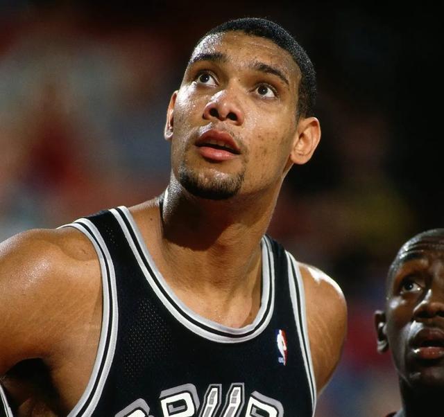 背靠背的三 背靠背的三