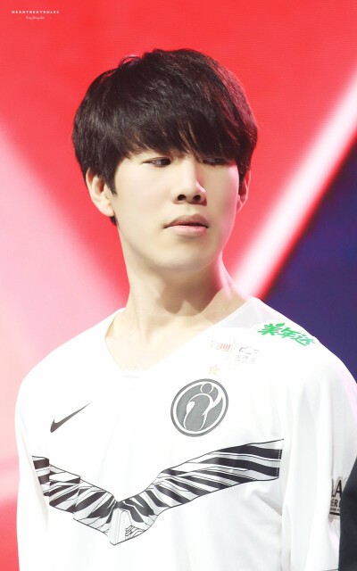 琼斯不是单 琼斯不是单